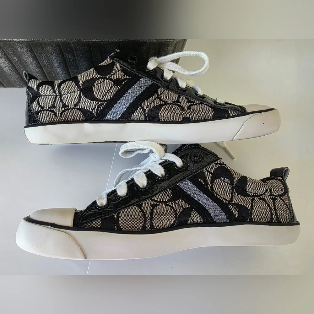Coach Gibson Sneakers SZ 7B Signature Canvas Black White Lace Up Low Top Y2K - Picture 4 of 13